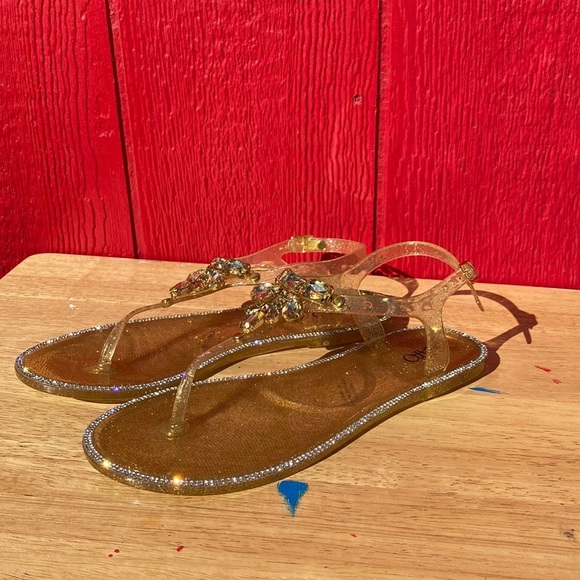 Cato Sandals - Picture 1 of 5